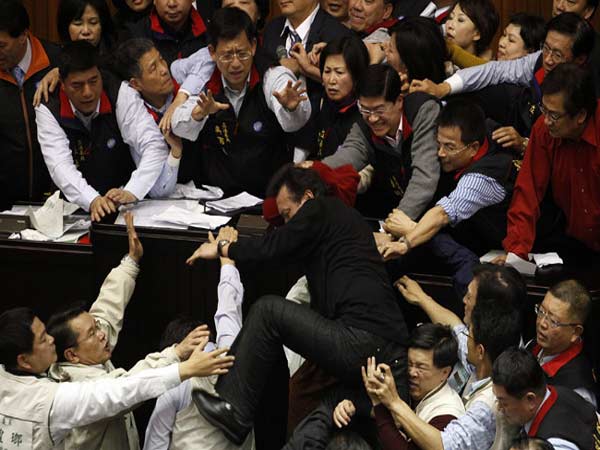 В парламенте Тайвани съеден законопроект