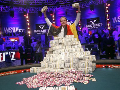 Обычный студент выиграл в покер 8,72 миллиона долларов