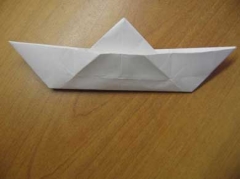 Как сделать кораблик из бумаги – самый простой способ