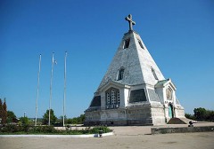 Купол Свято-Никольского храма на Северной стороне Севастополя увенчался уникальным крестом