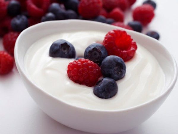 В йогурт можно добавить и фруктов